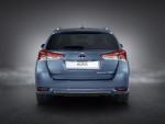 Toyota Auris Touring Sports Hybrid 2015 года